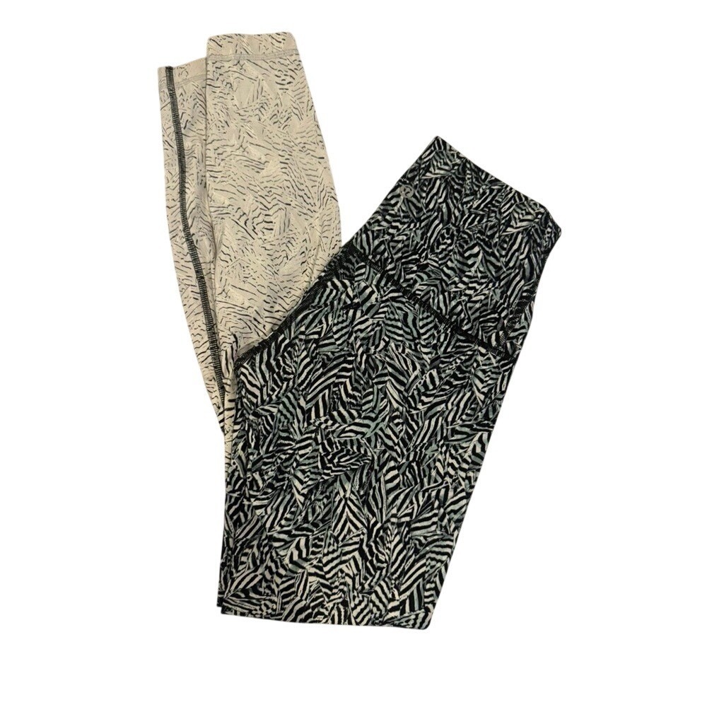 Lululemon size 4Inseam 28 Black and White Patterned Leggings